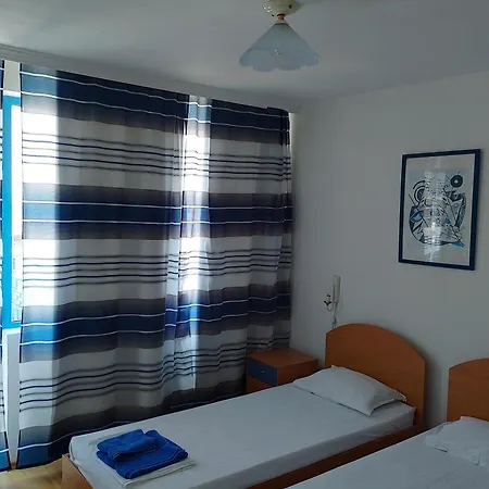 Lira Sto Apartment