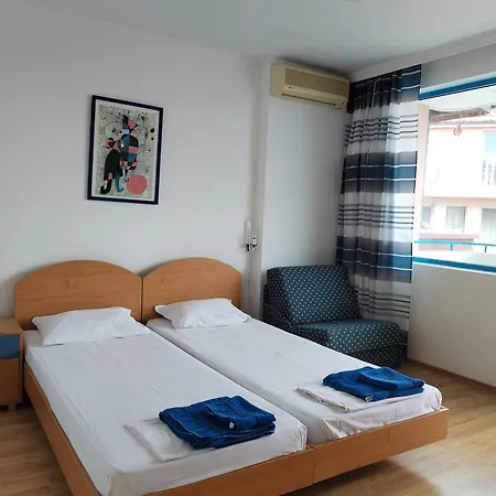 Lira Sto Apartment Pomorie