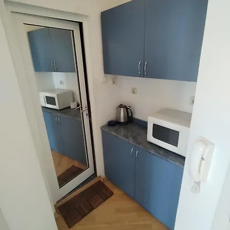 Lira Sto Apartment *