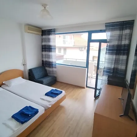 Lira Sto Appartement Pomorie