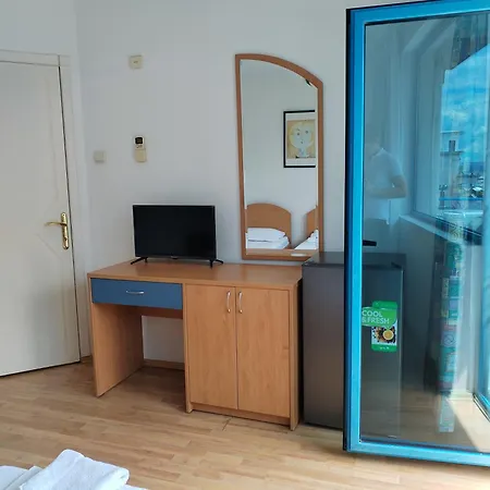 Apartment Lira Sto *