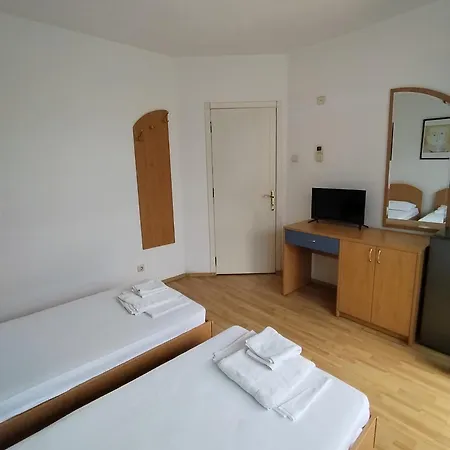 Lira Sto Appartement Pomorie